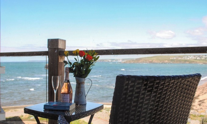 Burgh Island Cottage | 12 THURLESTONE ROCK, family friendly in Thurlestone