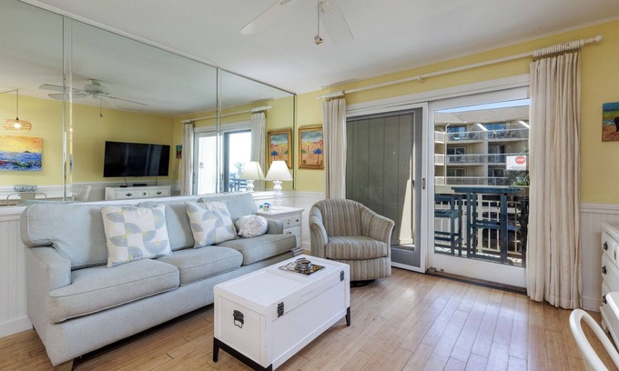 North Forest Beach Villa | 120 Breakers: Oceanside Villa, 1 Bedroom, 1 Bathroom