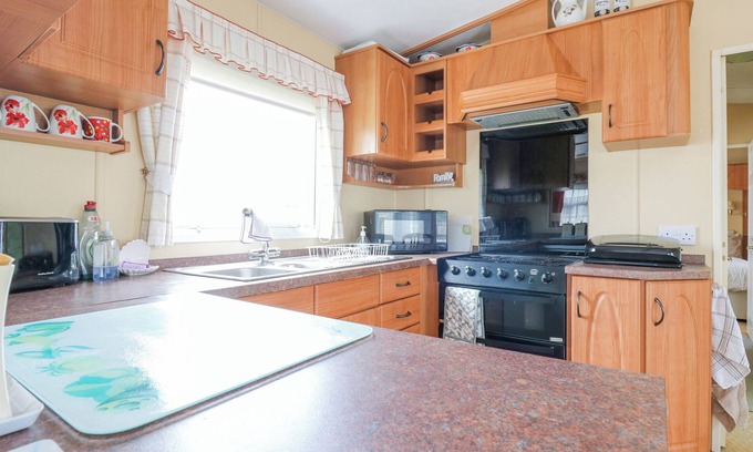 Great Yarmouth Cottage | 120 Caravan