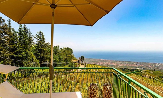 Mascali House | 120 m² House ∙ 3 bedrooms ∙ 6 guests