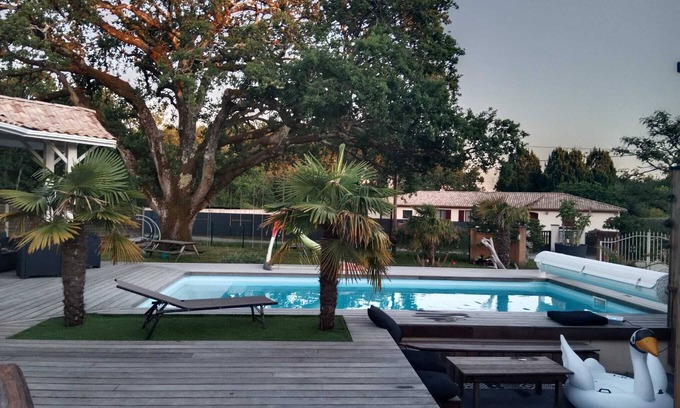 Mios House | 120m2 house 6personnes, in edge of forest with heated swimming pool