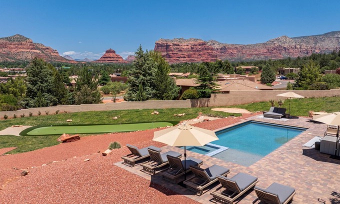 Oak Creek House | 13-Bedroom Red Rock Retreat l Pool l Hot Tub l Pickleball l Playground l Putting Green