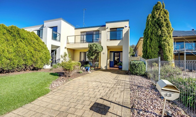 Encounter Bay House | 13 Nunkeri Avenue Encounter Bay