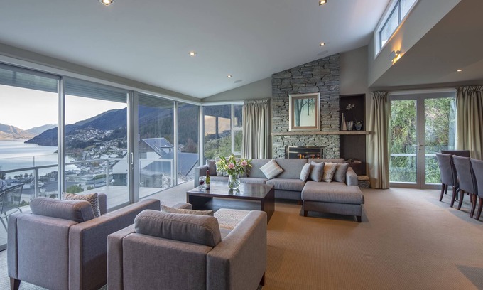 Queenstown City Centre House | 13 Poole Lane by Staysouth