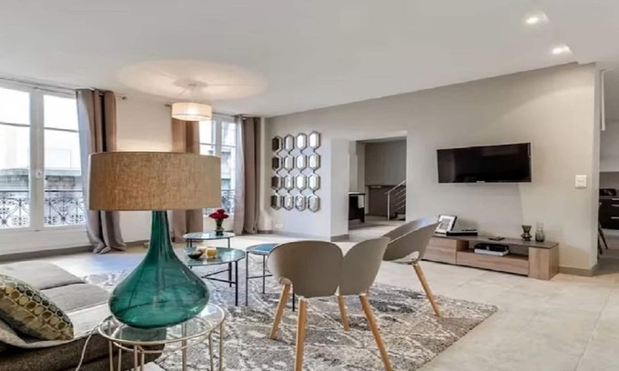 8th Arrondissement Apartment | 130m2 Creme de la Creme of Champs Elysees- We treat you in style!