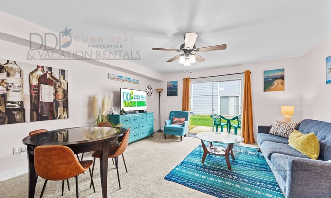 Biloxi Condo | 138 Oak Shores Just a short walk to the beach!