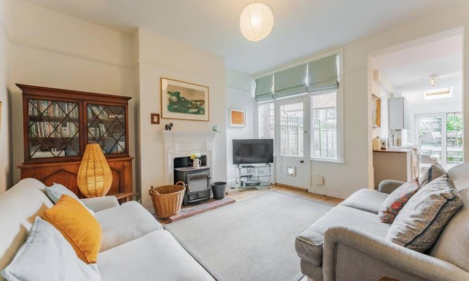 Sheringham House | 14 Morris Street