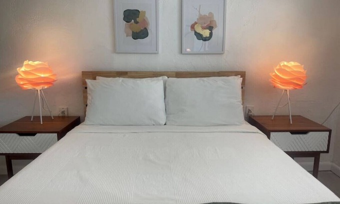 Bay Esplanade Apartment | 14 · Surf n Sand Studio Apartment by the Water 14