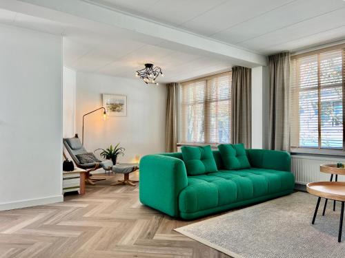 Domburg Apartment | 140 m2 groot appartement -midden in het centrum- 2022 kompleet gerenoveerd