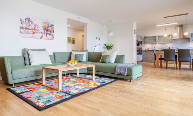 Flingern Nord Apartment | 140m2 luxury apartment,free underground parking