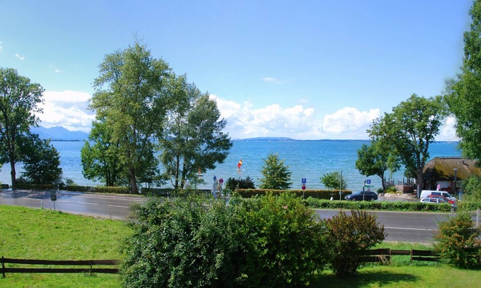 Chieming House | 145 m² directly on the "Bavarian Sea" with spectacular lake and mountain views