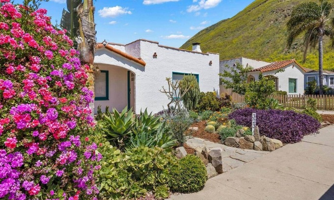 Ventura House | 15% Off Combo 3BR Home +1Br Casita -Stunning Views