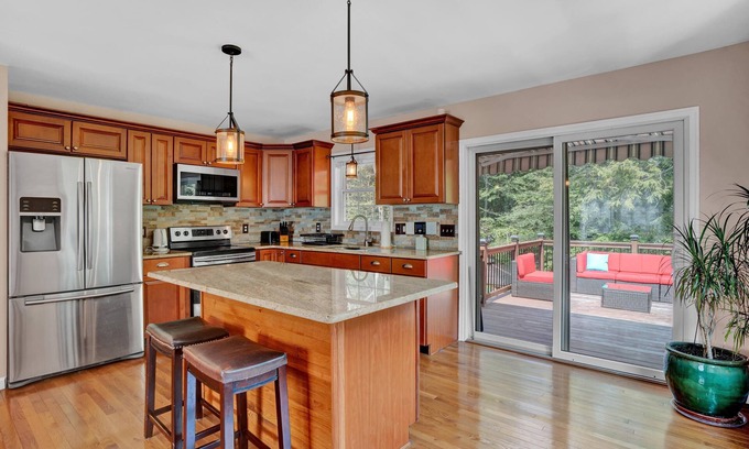 Tobyhanna House | 15% off monthly stays/Fall Vibez