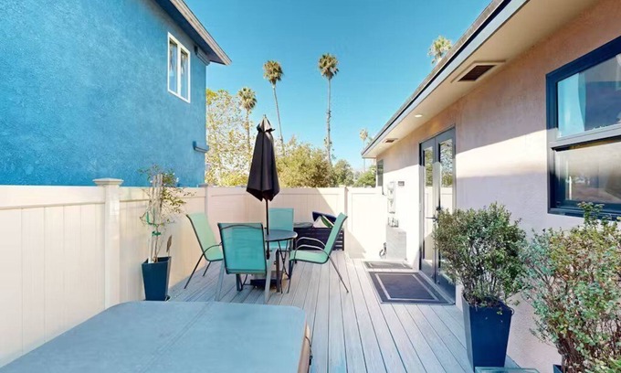 Pierpont Bay House | 15% Off Summer -2 Kitchens, 2 Hot Tubs, Walk2Sand