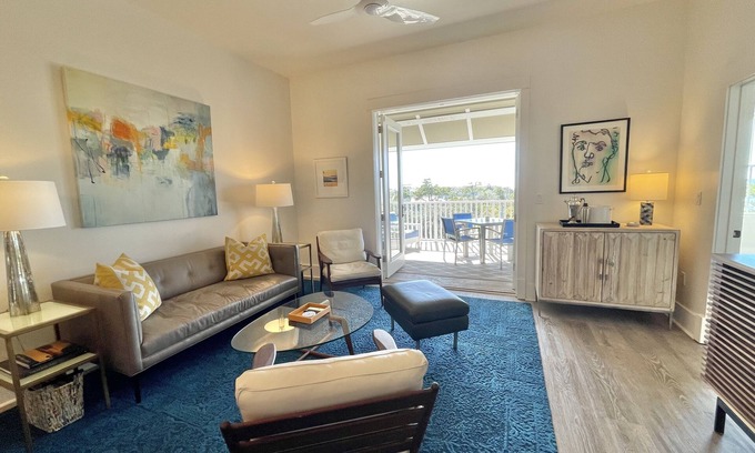 Santa Rosa Beach Condo | 150+ 5-Star Reviews, Renovated, Luxury, Great Views, Private Beach, Resort Pool!