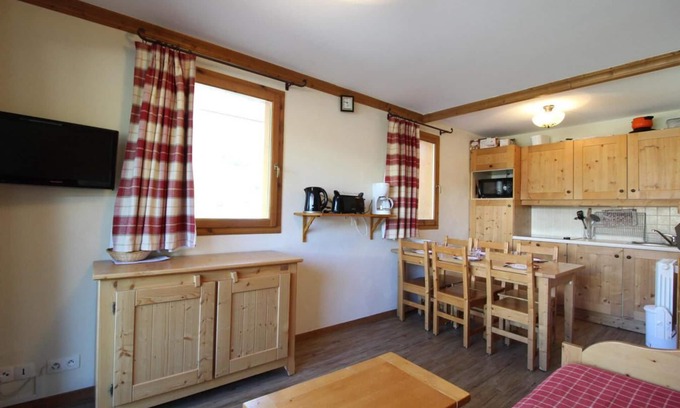 Val Cenis Apartment | 150m from ski slopes, Ground floor, view mountain, fitness, swimming pool, balcony, tv, ski locker