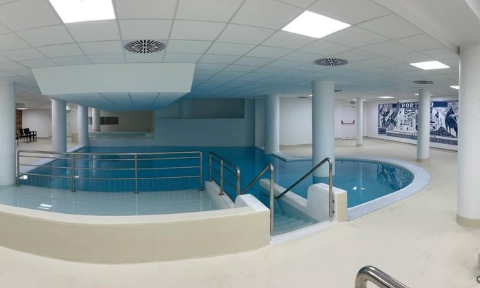 Eaux-Bonnes Apartment | 150m from ski slopes, 5th floor, view mountain, swimming pool, terrace, tv, ski locker, 74m²