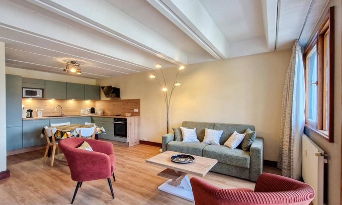 Flaine Apartment | 150m from ski slopes, 2nd floor, balcony, tv, 50m², Flaine