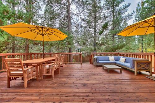 Country Club Estates House | 1540TS Snowy Owl Cabin