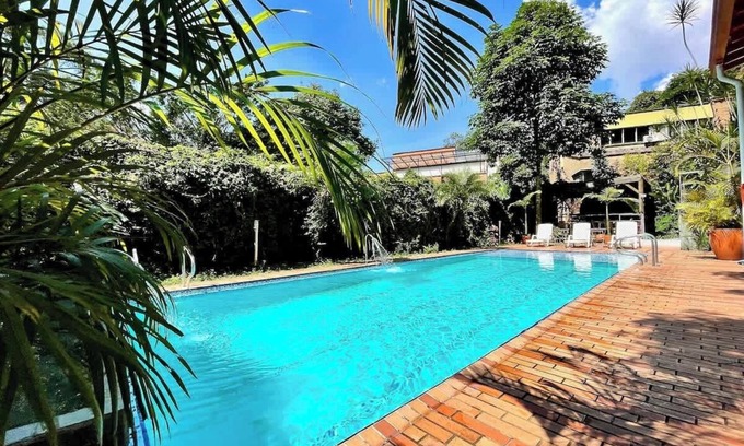 La Florida Villa | 16 Bdr Villa In Proveza W Pool, Jacuzzi, & Sauna