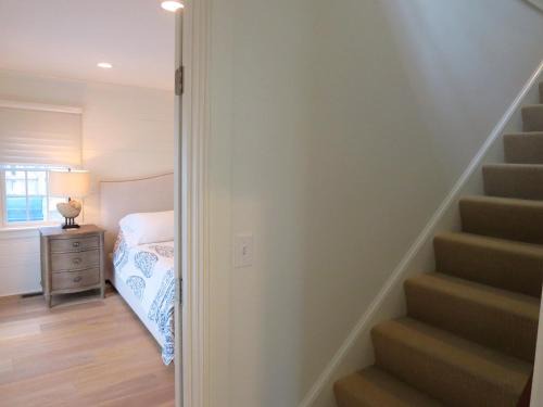 Centerville House | 161 Bay Lane Centerville Cape Cod - Bay Breeze