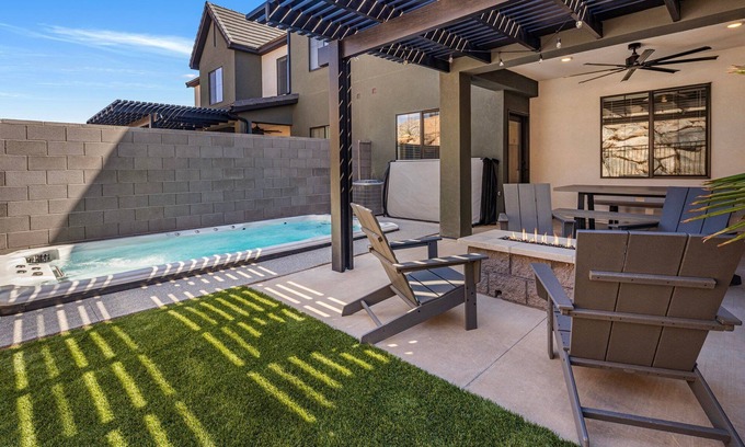 St. George House | 1618| Private Swim Spa, Hot Tub, Resort Pool