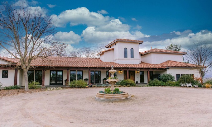 Paso Robles House | 17 acres with tennis court, pool . in the middle of Paso Robles wine country!