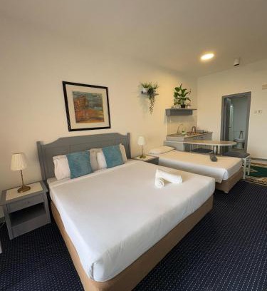 Tanjung Bungah Apartment | 17 Jazz sweet beachfront resort