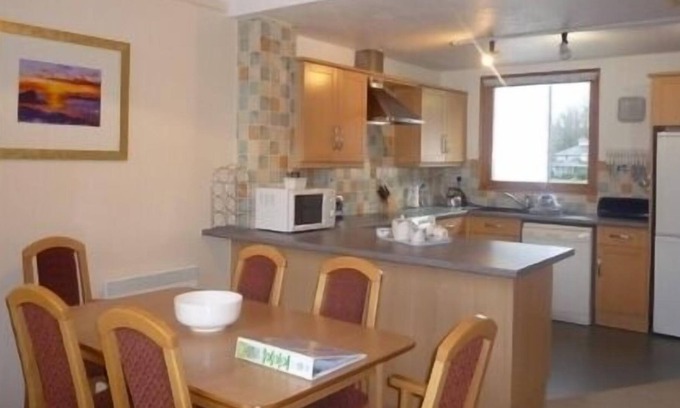 Keswick Cabin | 17 KESWICK BRIDGE, family friendly, with a garden in Keswick