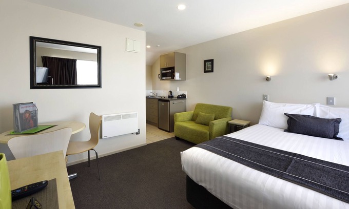 Blenheim Hotel | 171 On High Motel