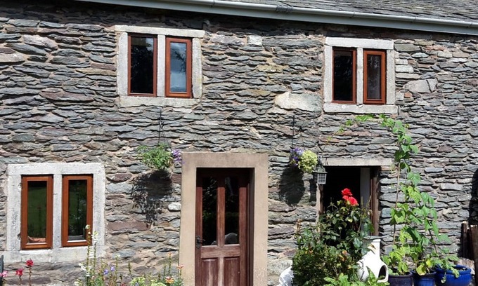 Bampton Cottage | 17th century Westmorland stone cottage retaining many original features. Haweswater and Ullswater La