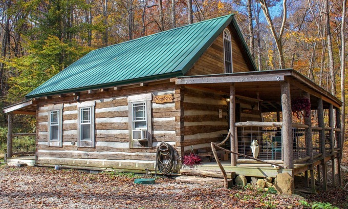 Nelsonville Cabin | 1800s Rustic Log Montana Cabin near Hocking Hills