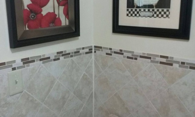 Union City Apartment | 1807 5C · Cozy apartment/Parking Available - 20 min to NYC