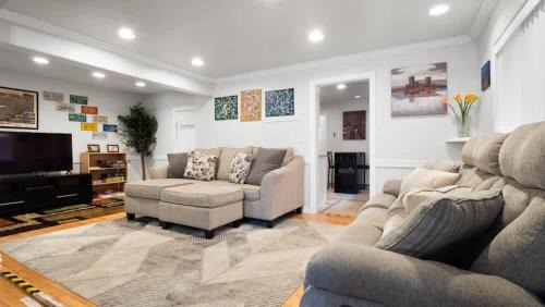 Leadville House | 1880s Victorian Remodel - 1 2 block from downtown