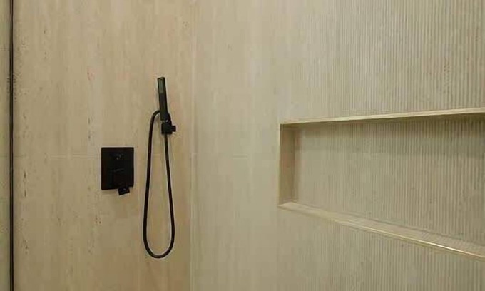 Ukrainian Village Apartment | 19-4G 2BR/2Baths Luxury Apt w/Private Outdoor EV