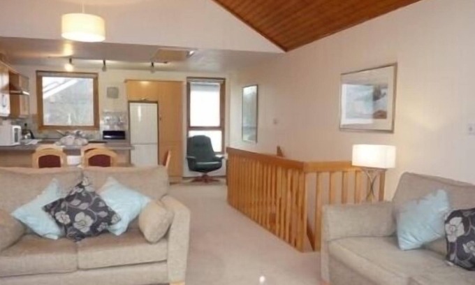 Keswick Cabin | 19 KESWICK BRIDGE, family friendly, with a garden in Keswick