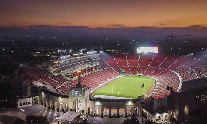 Park Mesa Heights House | 1920s Craftsmen bungalow retreat with private garden on palm lined street
