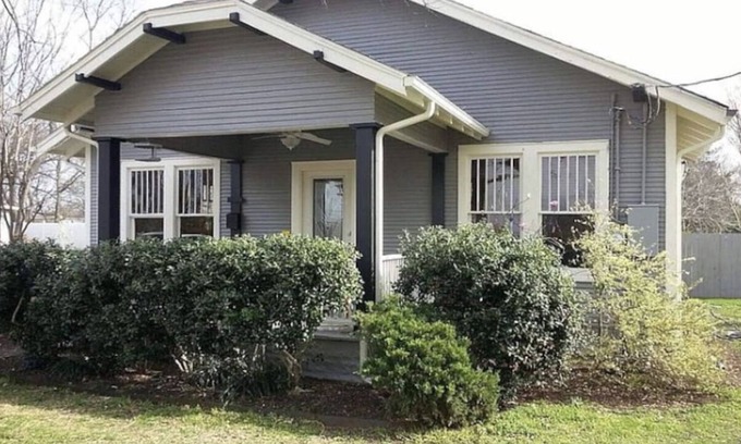 Sherman House | 1930’s Vintage Home