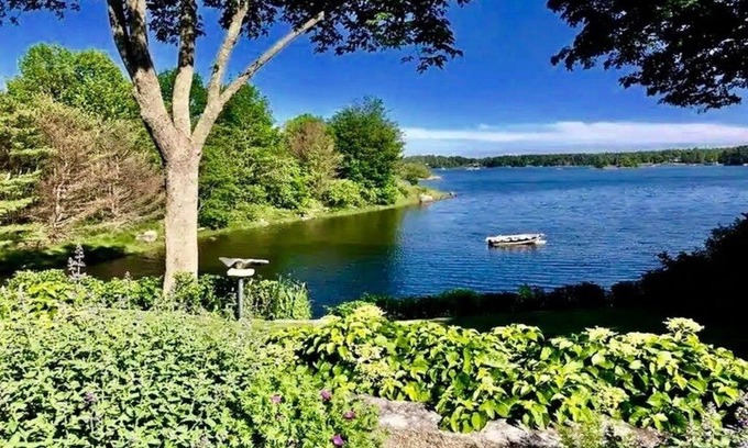 Blue Hill House | 19th C. Waterfront Home in Blue Hill-Exquisite Gardens & Harbor views. Sleeps 10