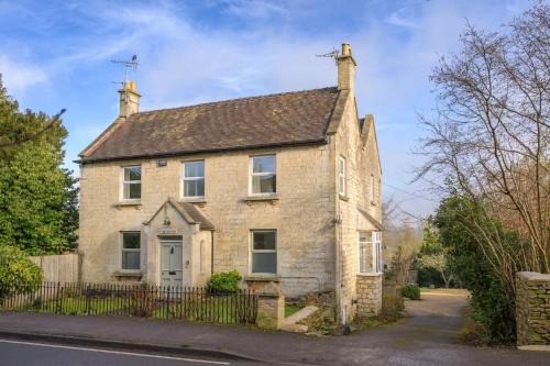 Edge House | 19th Century House Private Parking nr Painswick