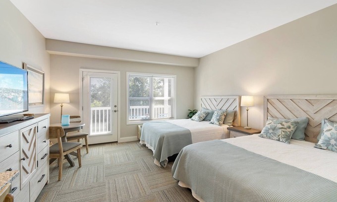Southport Condo | 1BR/1BA Hotel Room - Pool, Elevator, Sleeps 4