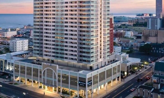 Atlantic City Condo | 1br Condo Stunning City views -Vibrant Boardwalk!