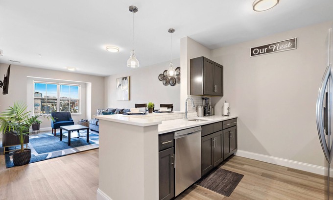 Newark Apartment | 1BR Downtown Newark★20 min from NYC