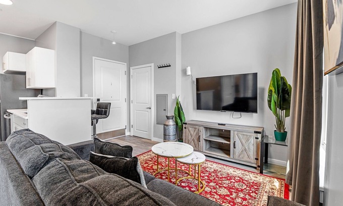 Everett Apartment | 1BR Near Encore Boston 3710