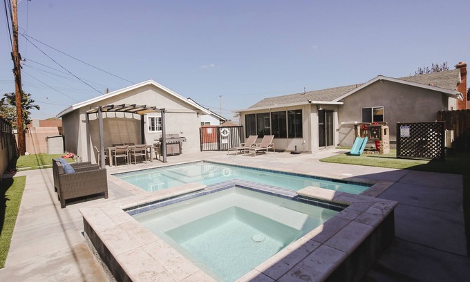 Hermosa Village House | 1mile to Disneyland family friendly House with a pool, hot tub, and game room