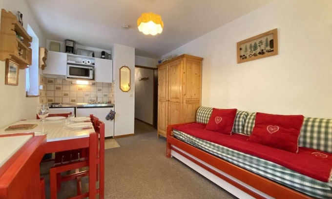 Praz-sur-Arly Apartment | 1st floor, balcony, ski locker, 24m², Praz sur Arly