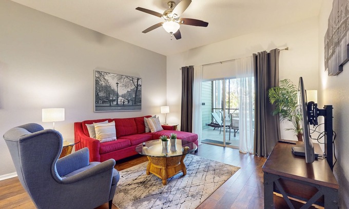 Bahama Bay Condo | 1st floor condo w/gym, sauna, basketball court, near theme parks