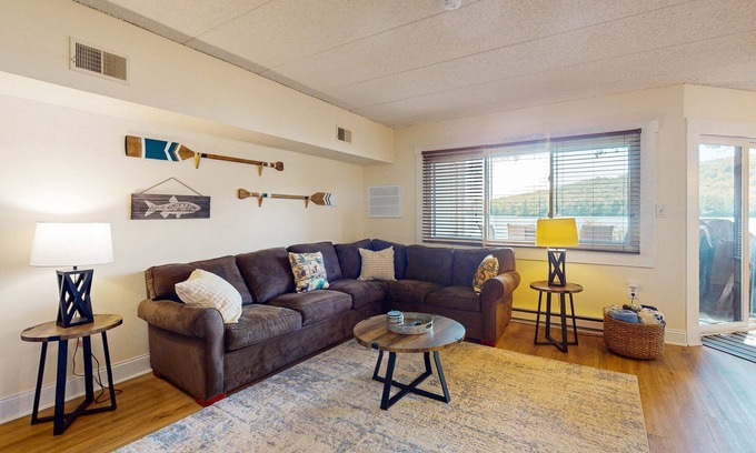 Lake Harmony Condo | 1st-floor lakefront condo with mountain views & pool - near ski/hiking
