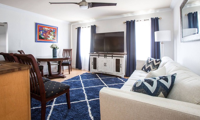 Faubourg Delassize House | 1st Pick for LOCATION! Steps from St. Charles Ave