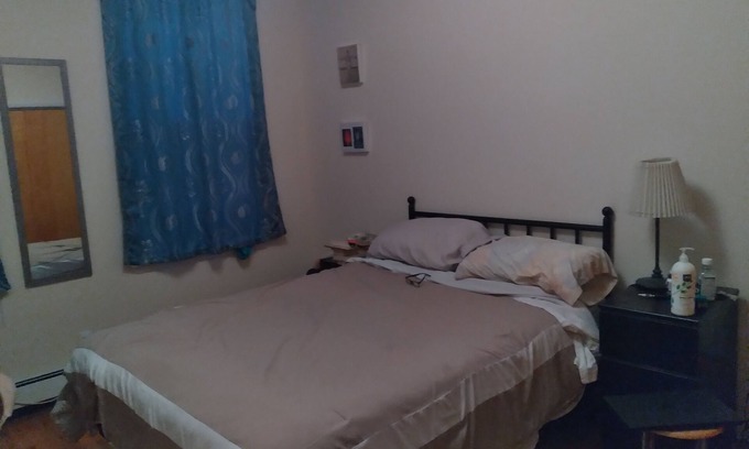 Garment District Apartment | $2,000. Manhattan apt. for August